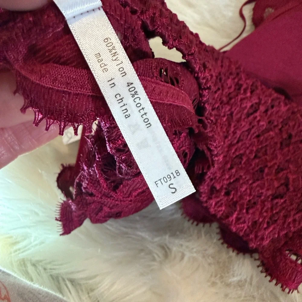 NWT Anemone bralette Burgundy Red  Lace Strappy adj. strap removable pad S M XXL